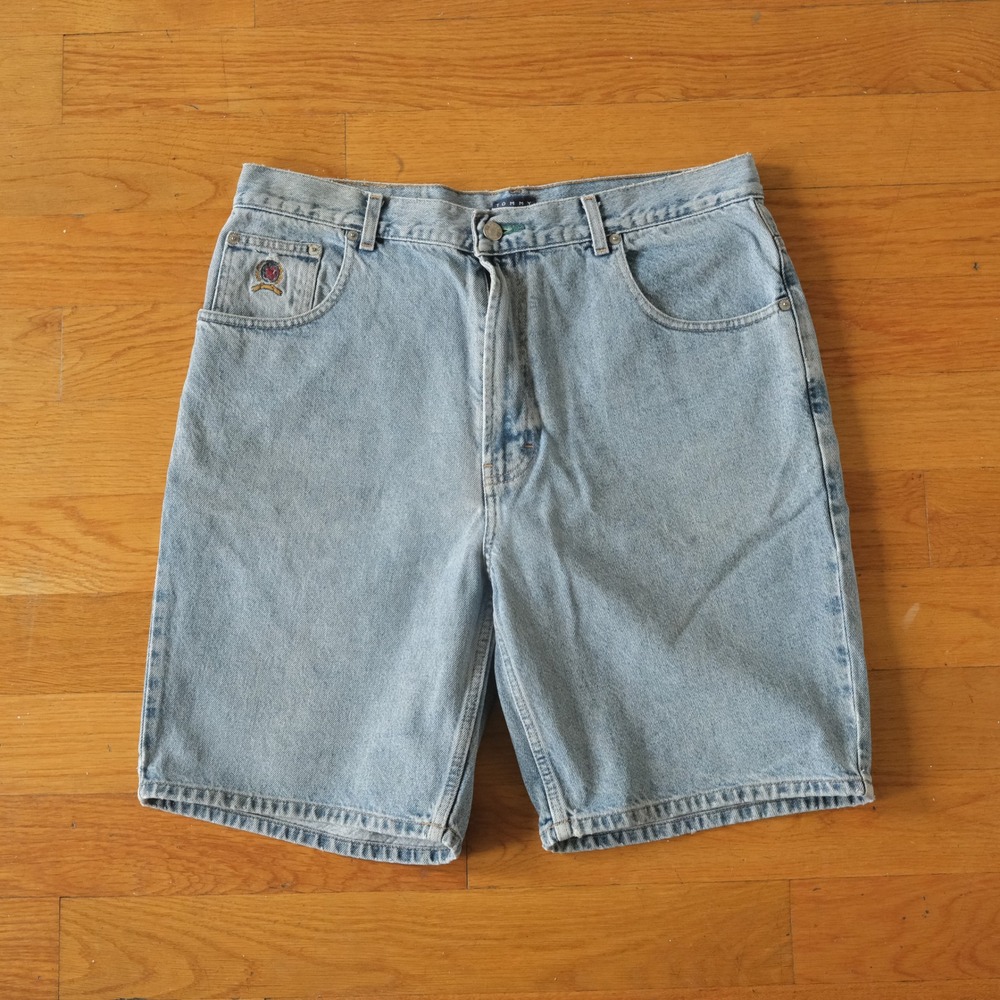 Tommy Hilfiger Denim Shorts Mens Light Wash Crest Logo Vintage 90s 36 Jorts